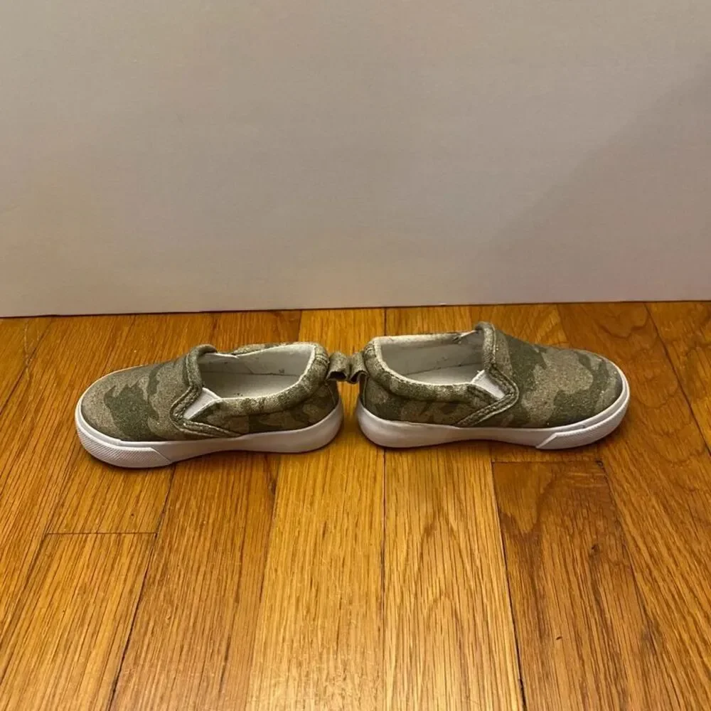 Gymboree camouflage sneakers - Size 5